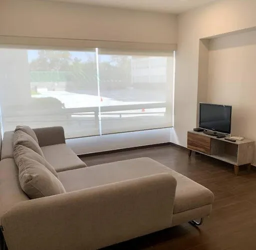 En Zona De Hospitales En Planta Baja *