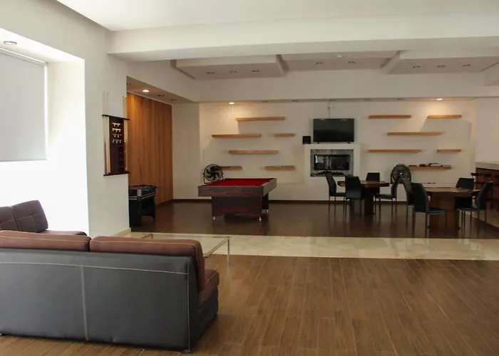 En Zona De Hospitales En Planta Baja Apartment