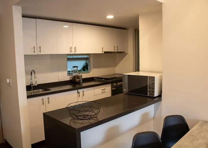 En Zona De Hospitales En Planta Baja Apartment *