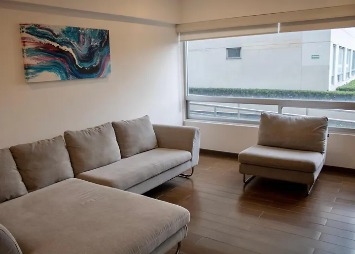 En Zona De Hospitales En Planta Baja Apartment