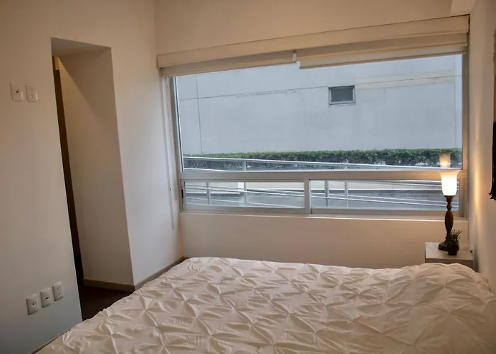 En Zona De Hospitales En Planta Baja